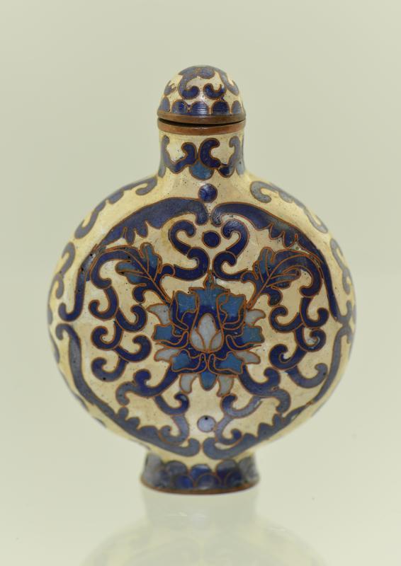 Snuff bottle
